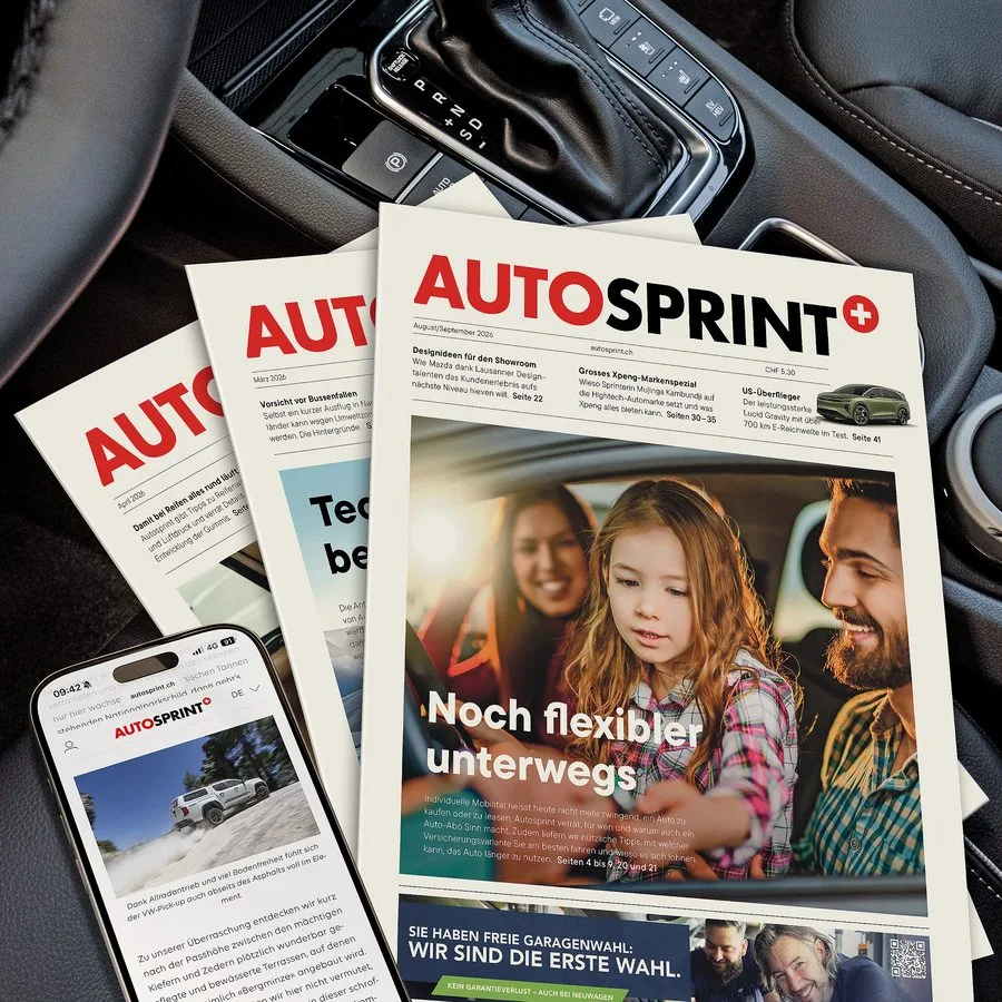 Autosprint-Magazin mit älteren Ausgaben und mobiler Ansicht im Auto